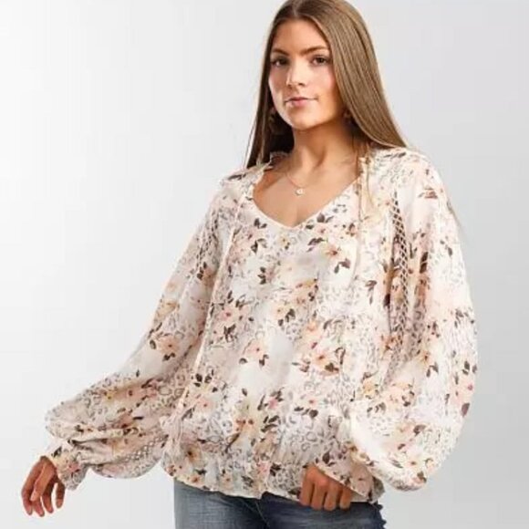 Daytrip Tops - DAYTRIP Neutral Figure Flattering Floral Long Sleeve Top Size Medium